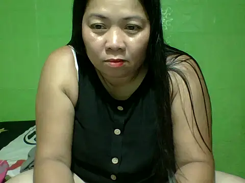 sweetanne19 online show from May 7, 2026, 2:31 pm