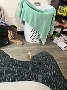 Snapshot of SavorredEscapist chatting on February 19, 2026, 7:16 am SavorredEscapist online show from February 19, 2026, 7:16 am