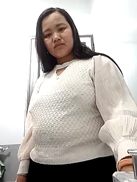 chubby0011 online show from February 28, 2026, 5:18 am