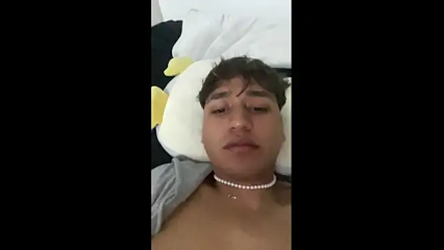 Snapshot of Alejandroml2 chatting on May 6, 2026, 6:39 am Alejandroml2 online show from May 6, 2026, 6:39 am