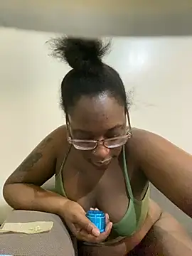 Snapshot of Sinfulwaterfalls chatting on February 22, 2026, 5:47 pm Sinfulwaterfalls online show from February 22, 2026, 5:47 pm