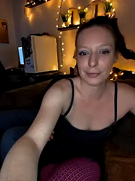 Snapshot of ZaramourXMrX chatting on March 3, 2026, 8:49 pm ZaramourXMrX online show from March 3, 2026, 8:49 pm