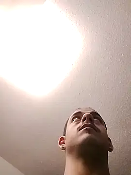 momo0208 online show from March 12, 2026, 4:40 am