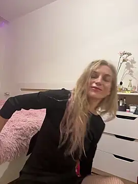 Faiiry  online show from March 5, 2026, 3:47 am