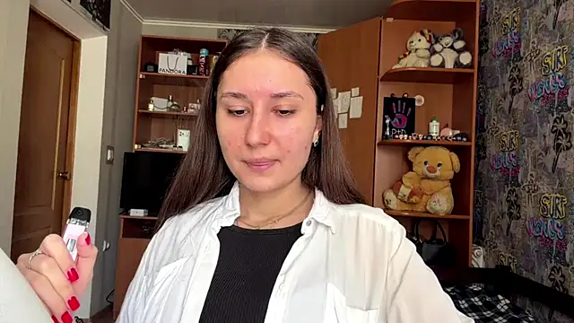 poly princess online show from April 12, 2026, 8:39 am