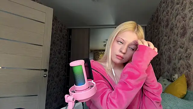 JeneeBIanks online show from February 20, 2026, 11:12 am