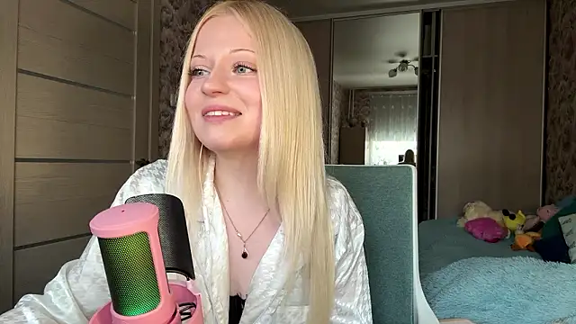 JeneeBIanks online show from March 17, 2026, 11:46 am