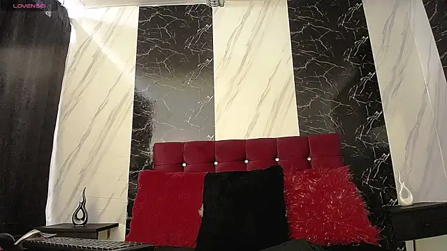 Snapshot of SofiaMoreno_ chatting on June 9, 2026, 2:18 pm SofiaMoreno online show from June 9, 2026, 2:18 pm