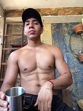 Snapshot of Alejandrososas chatting on July 6, 2026, 5:15 pm Alejandrososas online show from July 6, 2026, 5:15 pm