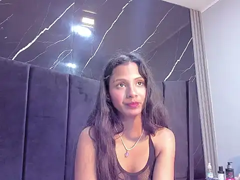 Snapshot of Juna_Hyl chatting on February 27, 2026, 2:01 am Juna Hyl online show from February 27, 2026, 2:01 am