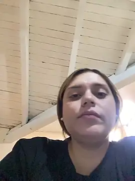 Larajeans- online show from February 24, 2026, 5:58 pm