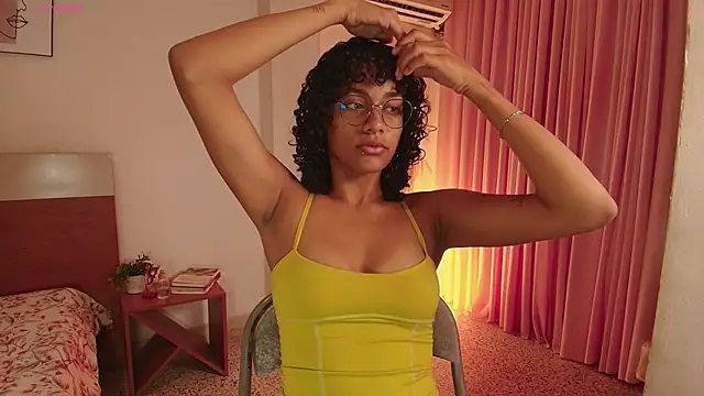 Meganlux1 online show from May 30, 2026, 7:41 pm