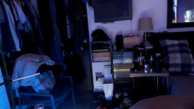 kaitomas online show from April 18, 2026, 9:33 am