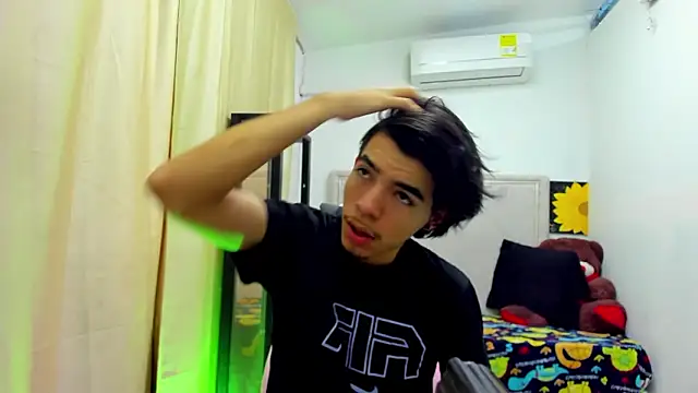 Bad bunnyy  online show from March 25, 2026, 12:15 pm