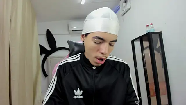 Bad bunnyy  online show from April 14, 2026, 12:54 pm