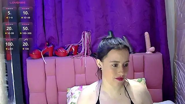 Alaia Boobs online show from April 4, 2026, 4:41 am