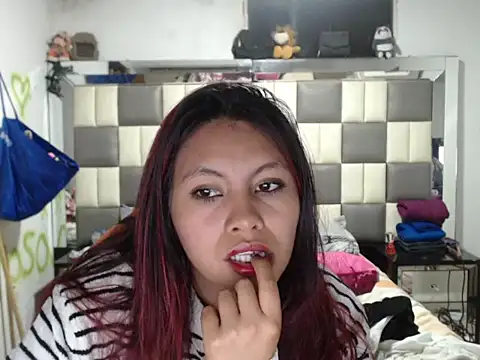 Snapshot of dulcecandy1919 chatting on February 25, 2026, 3:29 am dulcecandy1919 online show from February 25, 2026, 3:29 am