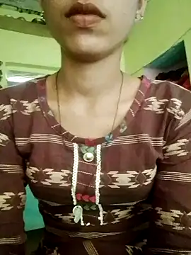 wifedesi7050 online show from April 15, 2026, 9:04 am