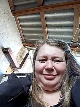 KiraStanton online show from April 5, 2026, 12:12 pm