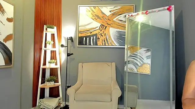 cailing  online show from March 10, 2026, 11:14 am