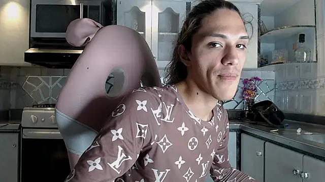 Snapshot of CrisOzzz chatting on February 25, 2026, 8:41 pm CrisOzzz online show from February 25, 2026, 8:41 pm