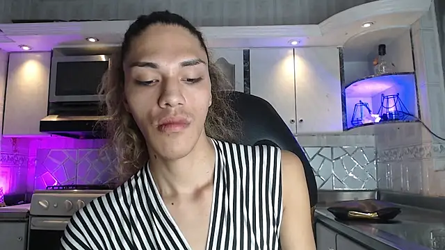 CrisOzzz online show from April 10, 2026, 5:31 pm