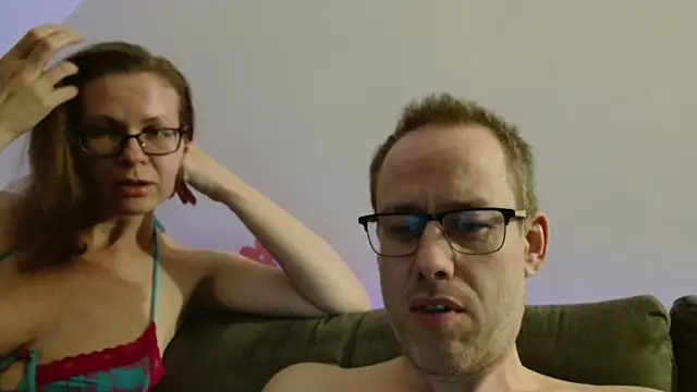 Lost in lace online show from March 31, 2026, 7:05 pm