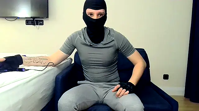 Snapshot of RyanRubber chatting on April 3, 2026, 7:20 pm RyanRubber online show from April 3, 2026, 7:20 pm