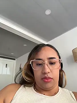 Snapshot of Eyssha chatting on February 26, 2026, 2:50 pm Eyssha online show from February 26, 2026, 2:50 pm