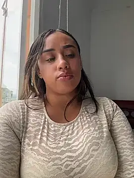 Eyssha online show from April 13, 2026, 3:27 pm