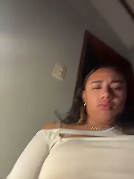 Snapshot of Eyssha chatting on March 2, 2026, 12:00 am Eyssha online show from March 2, 2026, 12:00 am