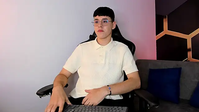 IanBlake  online show from March 2, 2026, 9:11 pm