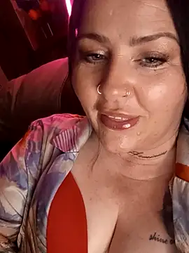 Kandi-kiss online show from April 8, 2026, 8:43 pm