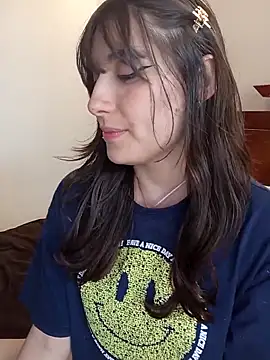 Sweett Karol online show from April 13, 2026, 6:23 pm