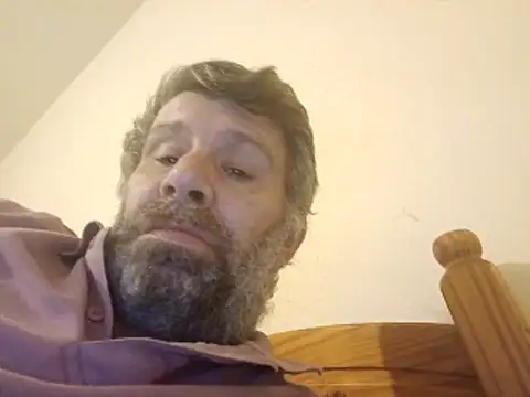 Snapshot of stud2512 chatting on February 25, 2026, 11:26 pm stud2512 online show from February 25, 2026, 11:26 pm