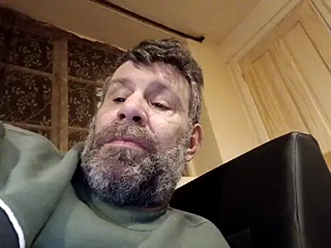 stud2512 online show from March 25, 2026, 9:24 pm