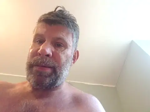 stud2512 online show from May 18, 2026, 5:40 pm
