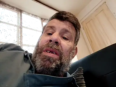 stud2512 online show from March 31, 2026, 3:47 pm