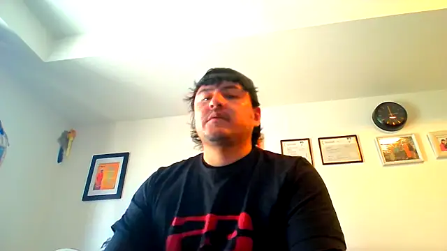 Snapshot of Bouncywarrior chatting on March 9, 2026, 8:01 pm Bouncywarrior online show from March 9, 2026, 8:01 pm