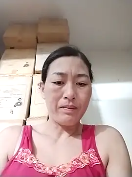 lris-Beauty77 online show from April 11, 2026, 9:07 pm