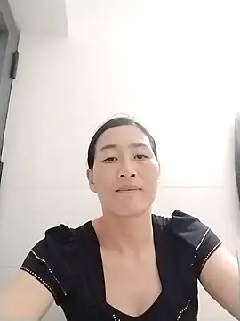 lris-Beauty77 online show from March 18, 2026, 4:19 pm