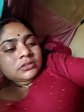 Snapshot of Aanushaka chatting on April 19, 2026, 5:52 am Aanushaka online show from April 19, 2026, 5:52 am