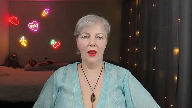 Mary-Leee online show from April 1, 2026, 5:54 pm