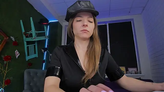 DianaAvis online show from April 12, 2026, 9:56 am