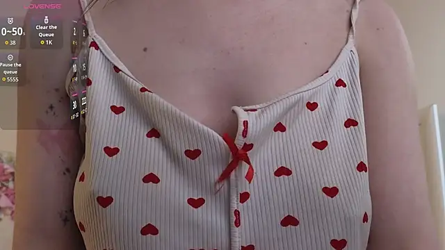 Jennin Hearl online show from April 15, 2026, 7:58 pm