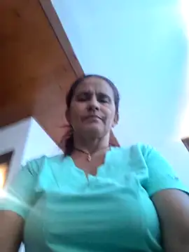 Lorenaluna online show from April 18, 2026, 2:41 pm