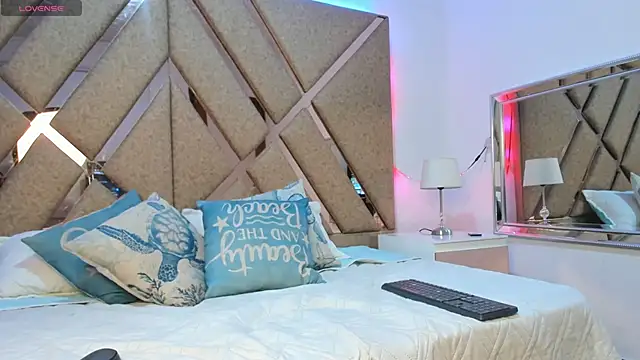 Tashi7 online show from March 16, 2026, 2:10 pm