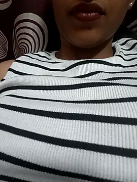 Sakshiverma online show from April 14, 2026, 7:52 pm