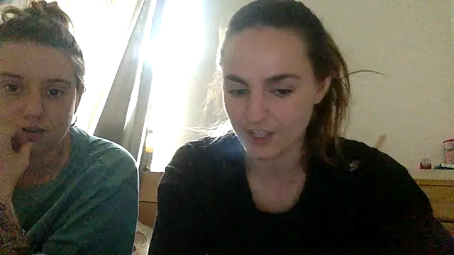 Snapshot of sheila_y_celia chatting on March 15, 2026, 3:52 pm sheila y celia online show from March 15, 2026, 3:52 pm