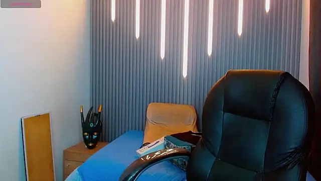 Julian Smith21 online show from March 26, 2026, 1:09 pm